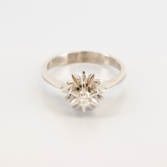 Sortija de oro blanco y diamante talla brillante