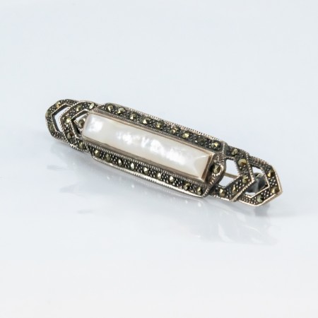 Broche vintage de plata con marcasitas y nácar