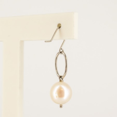 Pendientes de oro blanco y perlas cultivadas