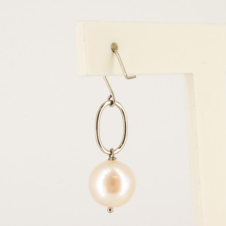 Pendientes de oro blanco y perlas cultivadas
