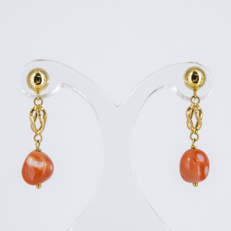 Pendientes de oro 18 kt. con coral natural del Pacífico