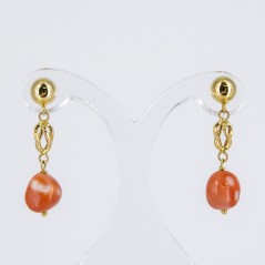 Pendientes de oro 18 kt. con coral natural del Pacífico