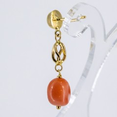 Pendientes de oro 18 kt. con coral natural del Pacífico