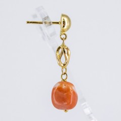 Pendientes de oro 18 kt. con coral natural del Pacífico