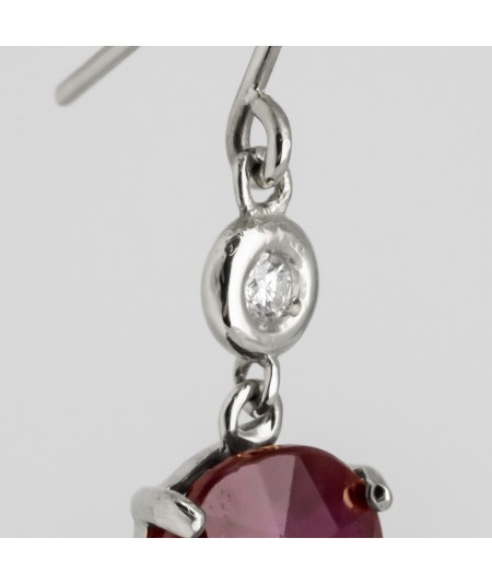 Par de Pendientes 18kt Oro Blanco con Diamantes y Rubí