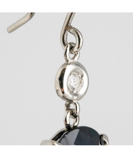 Par de Pendientes 18kt Oro Blanco con Diamantes y Zafiro