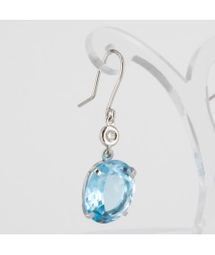 Par de Pendientes Oro Blanco 18kt con Diamantes y Topacio Azul