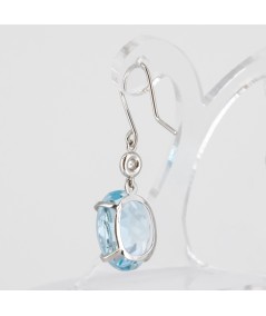 Par de Pendientes Oro Blanco 18kt con Diamantes y Topacio Azul