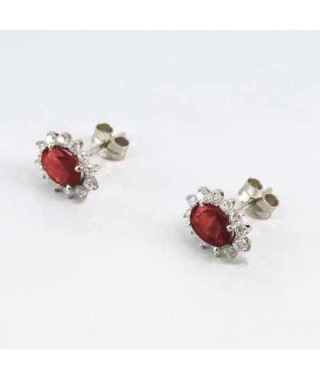 Pendientes de Oro Blanco 14kt con Diamantes y Rubí