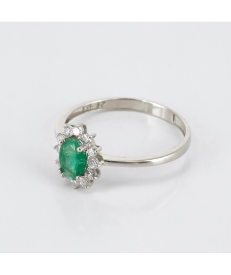 Anillo de Oro Blanco 14kt con Diamantes y Esmeralda