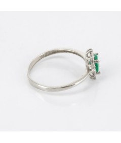 Anillo de Oro Blanco 14kt con Diamantes y Esmeralda