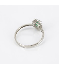 Anillo de Oro Blanco 14kt con Diamantes y Esmeralda