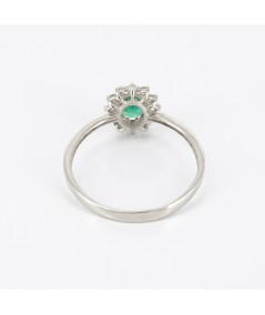Anillo de Oro Blanco 14kt con Diamantes y Esmeralda