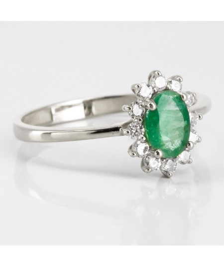 Anillo de Oro Blanco 14kt con Diamantes y Esmeralda