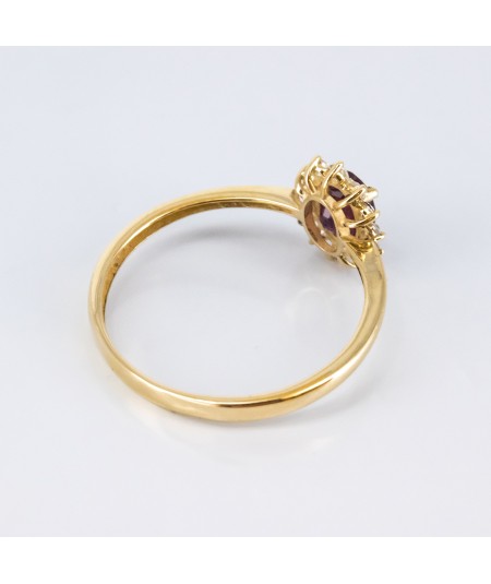 Anillo de Oro 14kt con Diamantes y Rubí