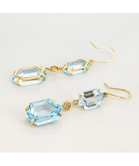 Pendientes de Oro 18kt con Diamantes y Topacio Azul Hexagonal