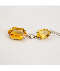 Pendientes de Oro Blanco 18kt con Diamantes y Cuarzo Citrino Hexagonal