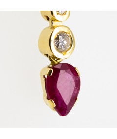 Colgante de Oro 18kt con Diamantes y Rubí en forma de lágrima
