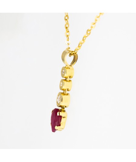 Colgante de Oro 18kt con Diamantes y Rubí en forma de lágrima