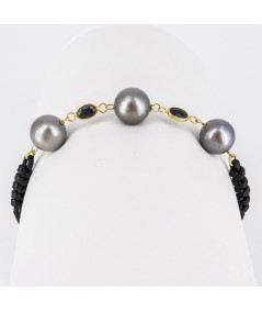 Pulsera de macramé con Oro 18kt, Perlas Tahití y Zafiro