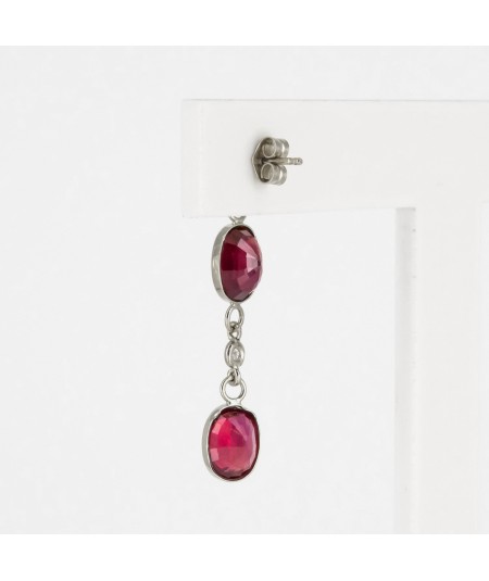 Pendientes de Oro Blanco 18kt con Diamantes y Rubí