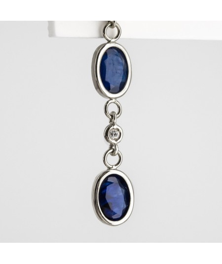 Pendientes de Oro Blanco 18kt con Diamantes y Zafiros