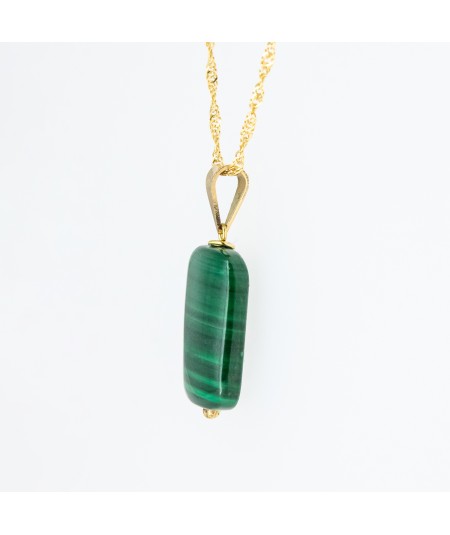 Colgante de malaquita con cadena de oro 18 kt.