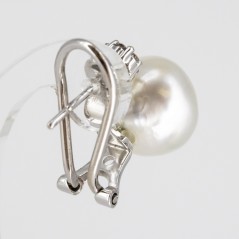 Par de pendientes de oro blanco de 18 kt. con diamantes talla brillante y perlas australianas