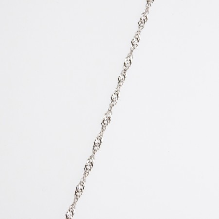 Conjunto de gargantilla y pendientes de oro blanco de 18 kt. con ónix y diamantes talla brillante