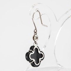 Conjunto de gargantilla y pendientes de oro blanco de 18 kt. con ónix y diamantes talla brillante