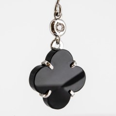 Conjunto de gargantilla y pendientes de oro blanco de 18 kt. con ónix y diamantes talla brillante