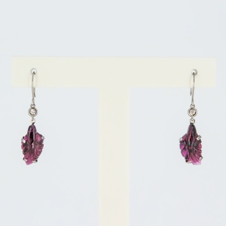 Pendientes de oro blanco con diamantes y turmalinas talladas a mano