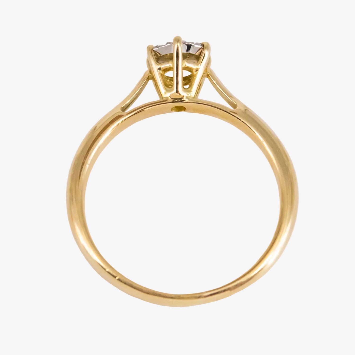 Sortija de oro 18 kt. con 19 diamantes de talla brillante