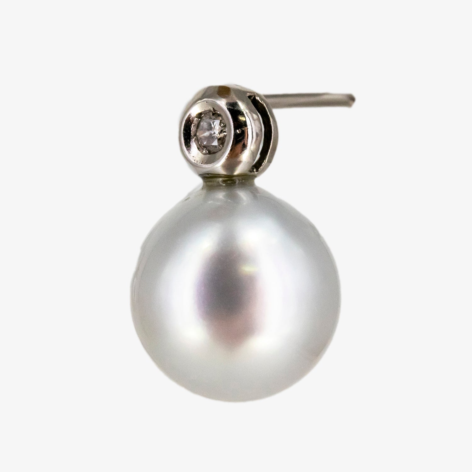 Pendientes de oro blanco de 18 kt. con diamantes y perlas australianas