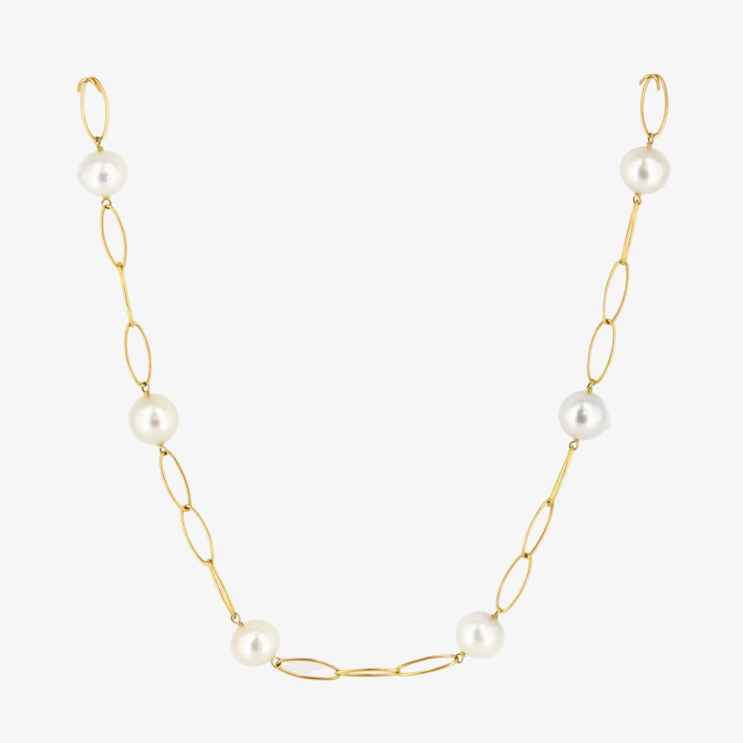 Collar de oro de 18 kt. con perlas australianas de 11 mm.