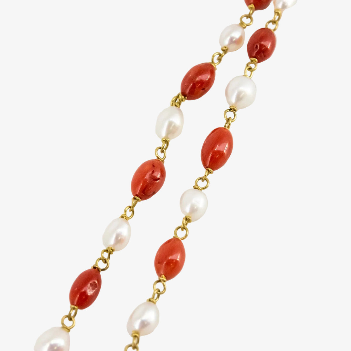 Gargantilla de oro de 18 kt. con corales naturales y perlas akoya