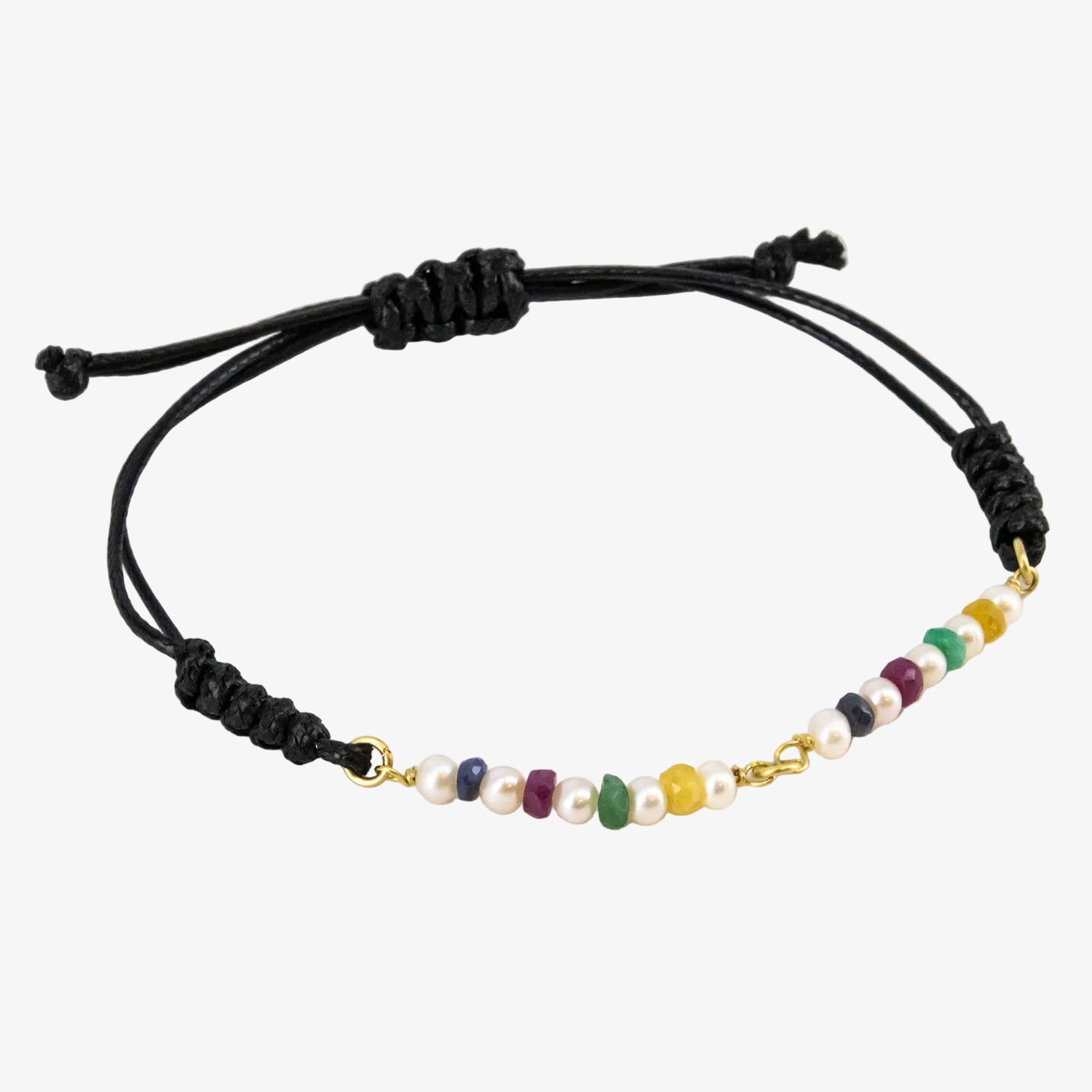 Pulsera ajustable de macramé y oro de 18 kt. con perlas akoya, zafiros, rubíes y esmeraldas