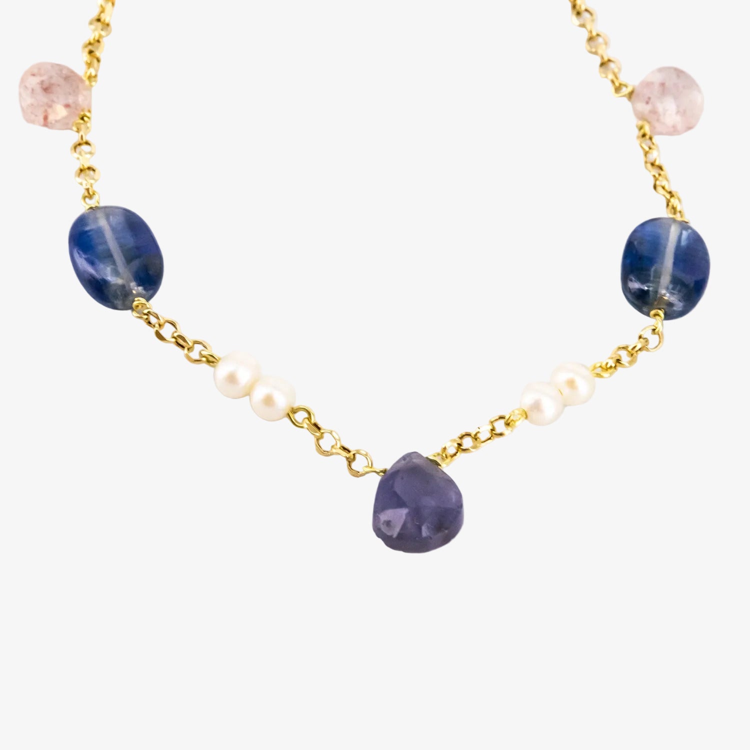 Pulsera de oro 18 kt. con zafiros, amatista, cuarzo y perlas cultivadas akoya