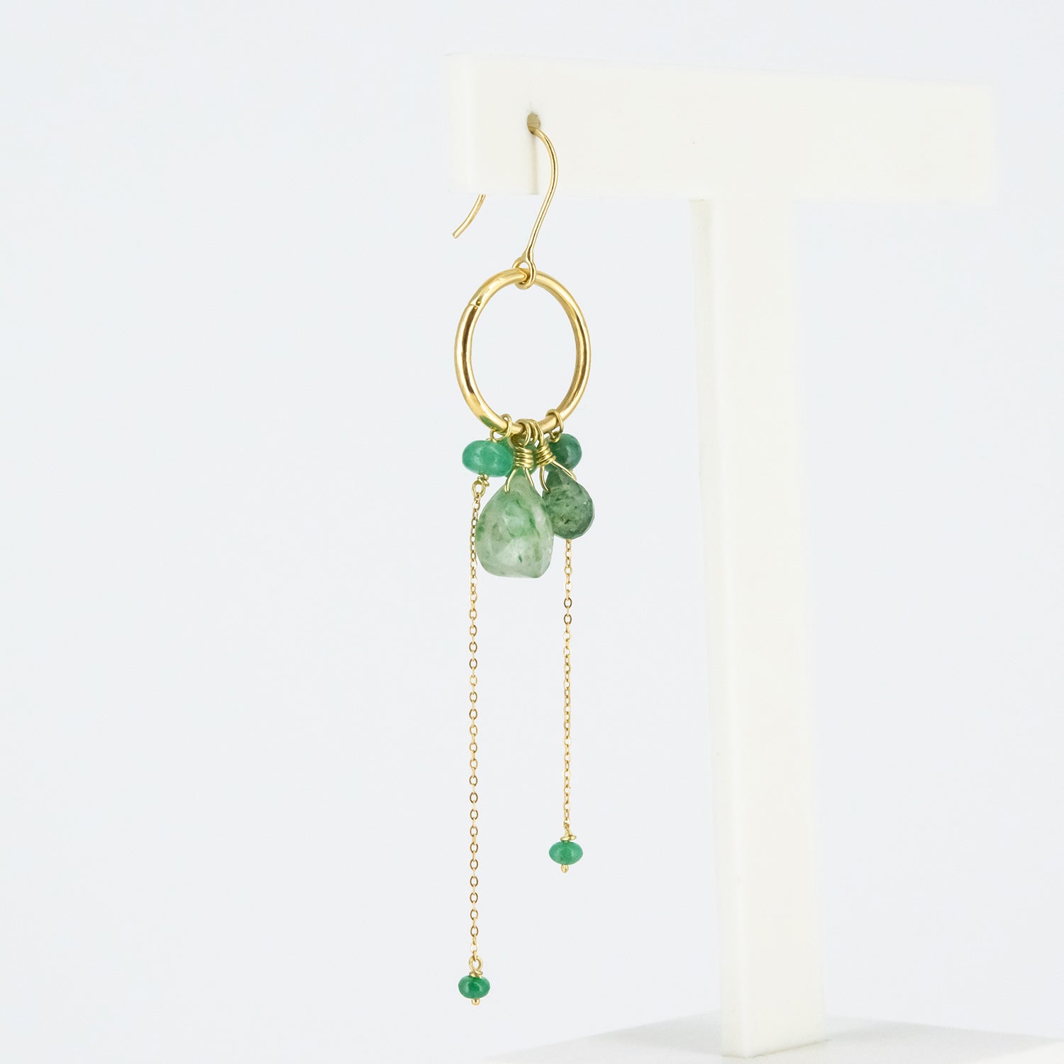 Pendientes de oro 18 kt. con esmeraldas y peridotos
