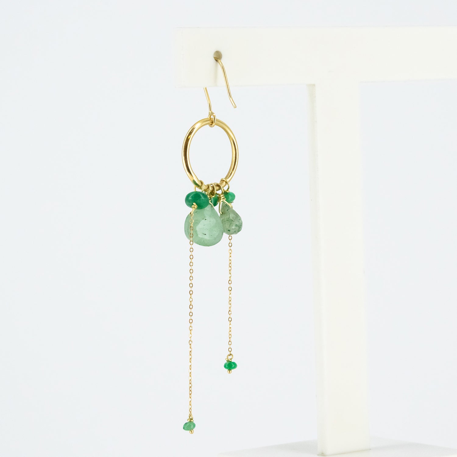 Pendientes de oro 18 kt. con esmeraldas y peridotos