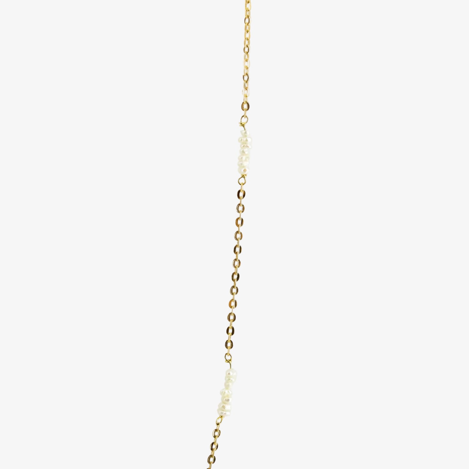 Gargantilla de oro amarillo de 18 kt. con perlas tipo aljófar