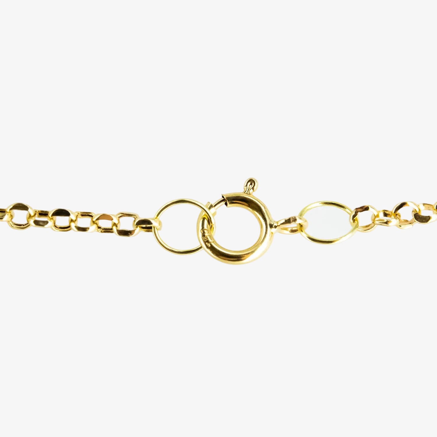 Gargantilla de oro amarillo de 18 kt. con peridoto, perlas y rubí