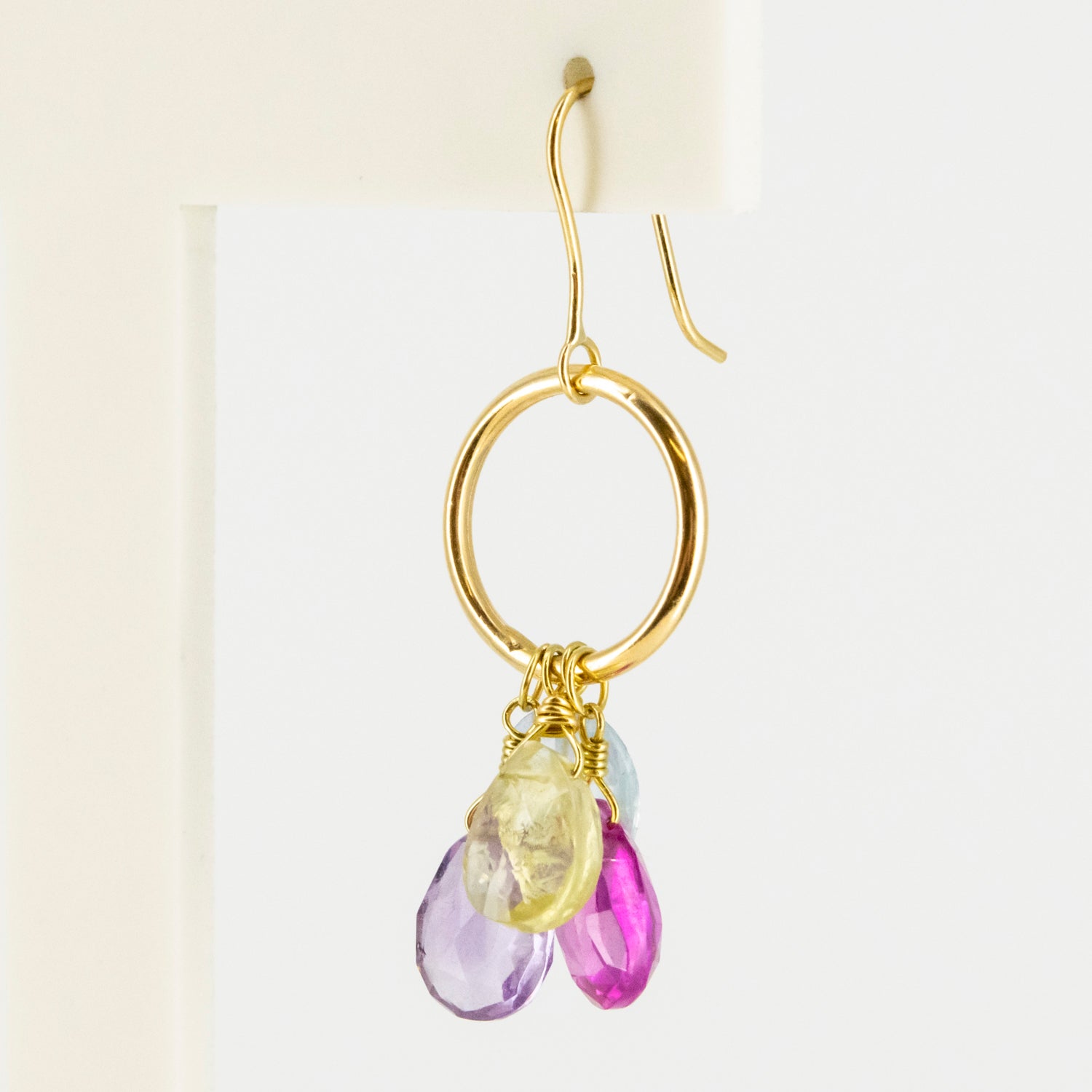 Pendientes de oro 18 kt. con citrino, topacio azul, amatista y Rosa de Francia