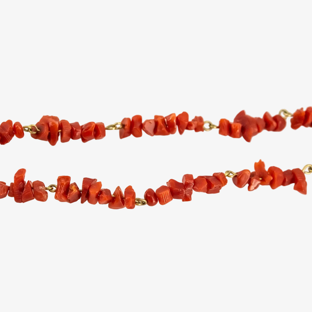 Gargantilla de oro 18 kt. con cuentas de coral natural