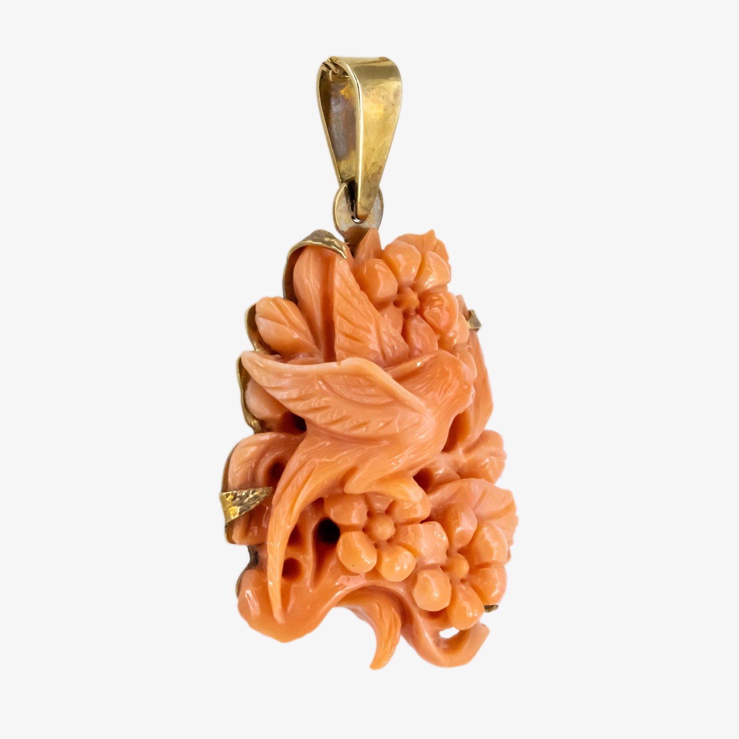 Colgante vintage de coral natural tallado a mano y oro de 18 kt.