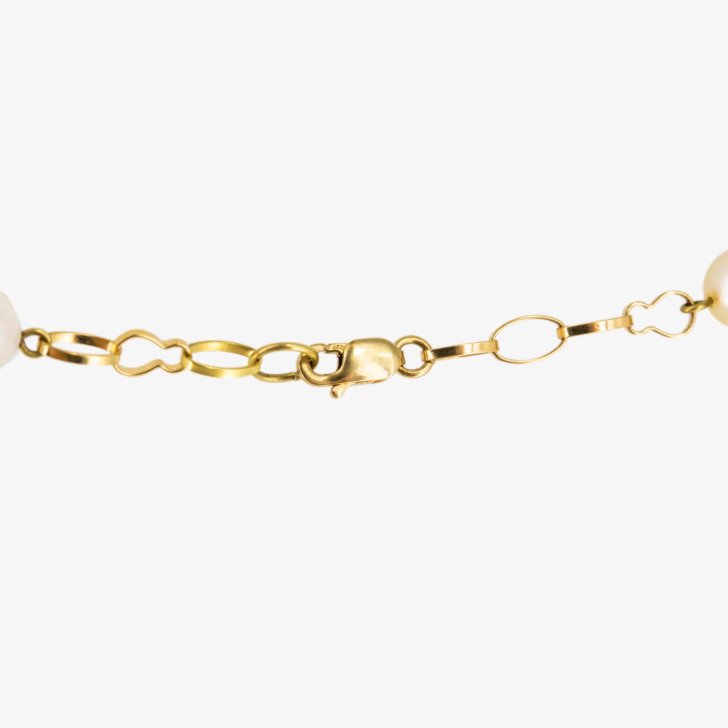 Gargantilla de oro de 18 kt. con perlas akoya