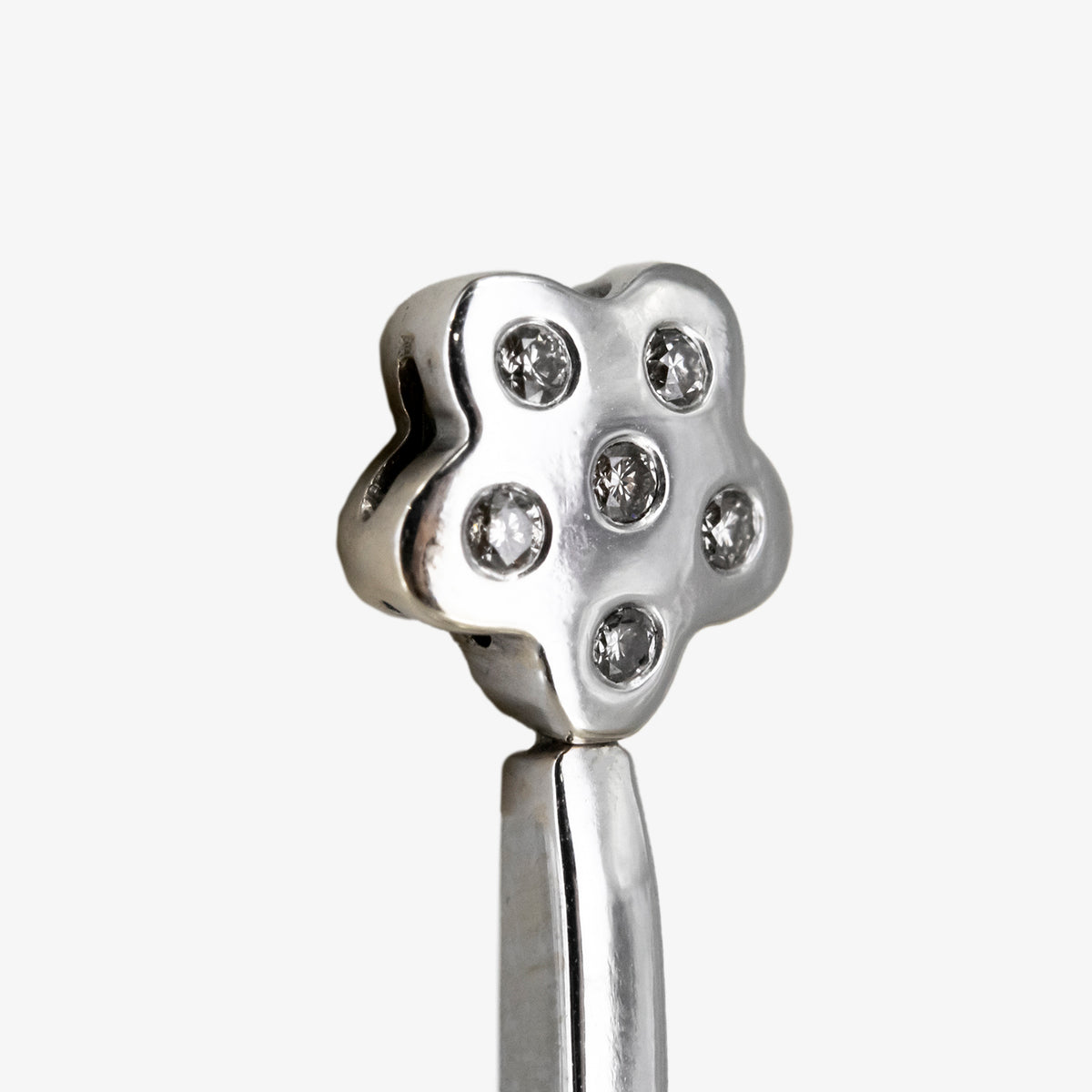 Pendientes de oro blanco de 18 kt. con diamantes y perlas australianas