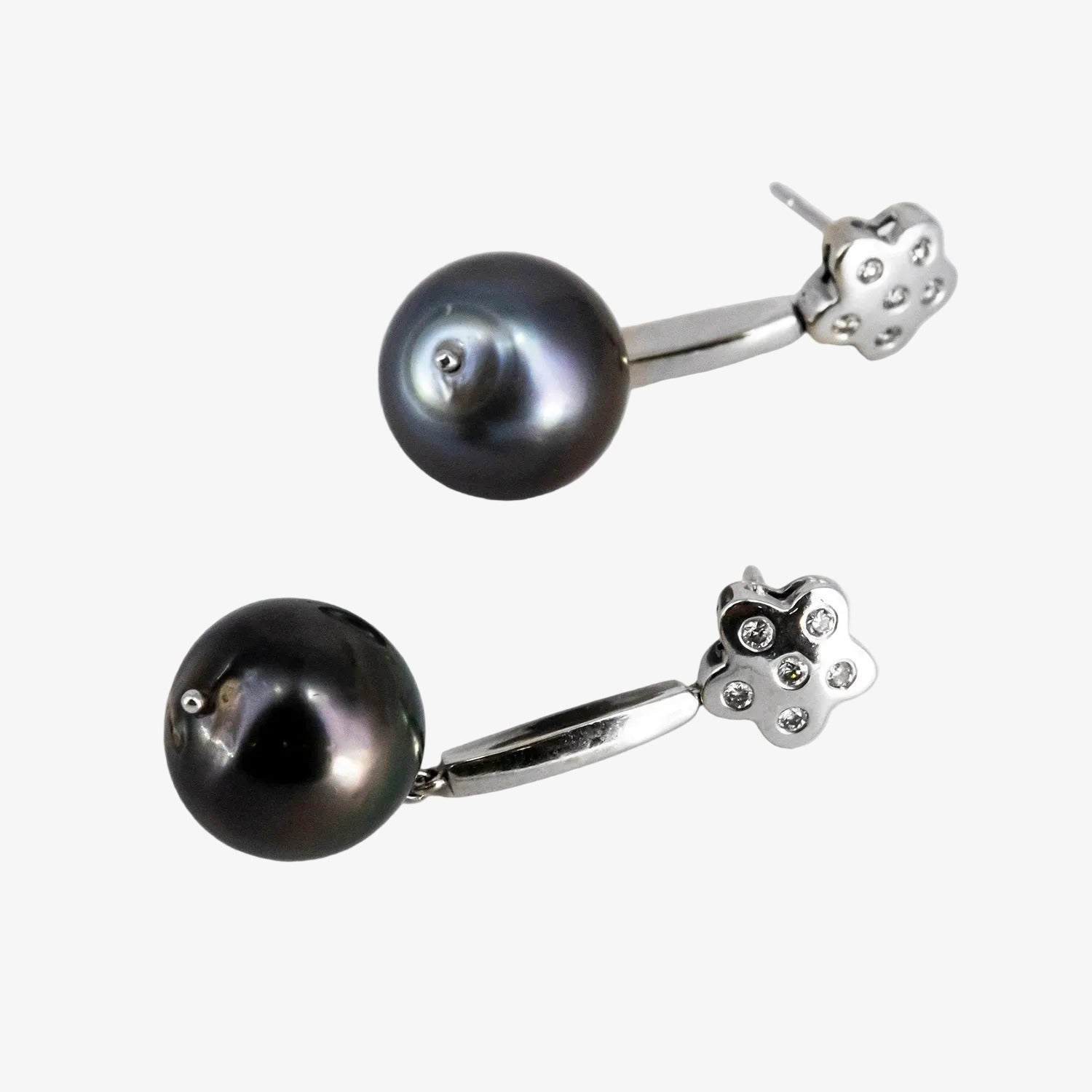Pendientes de oro blanco de 18 kt. con diamantes y perlas de Tahití