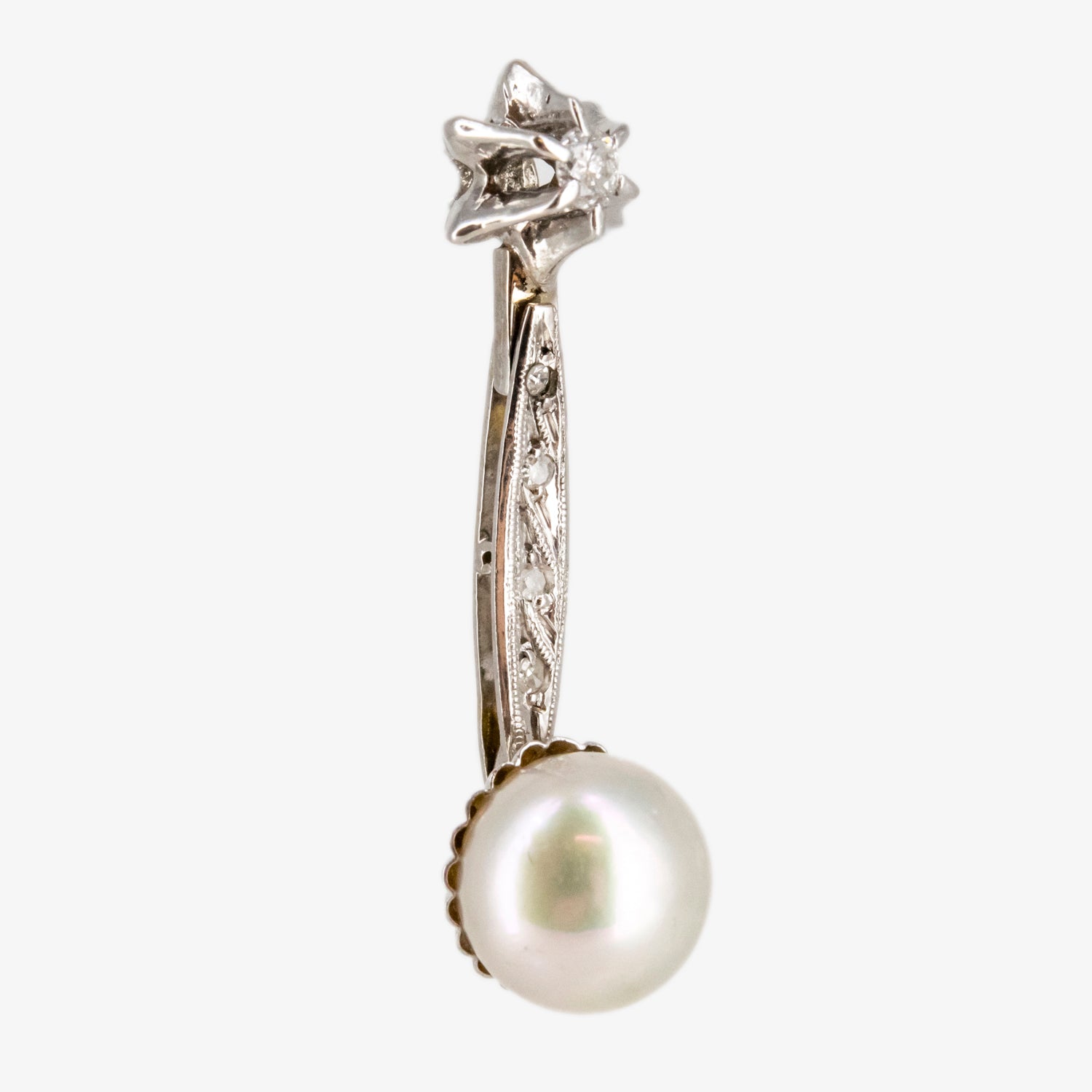 Pendientes de oro blanco 18 kt. con diamantes y perlas akoya