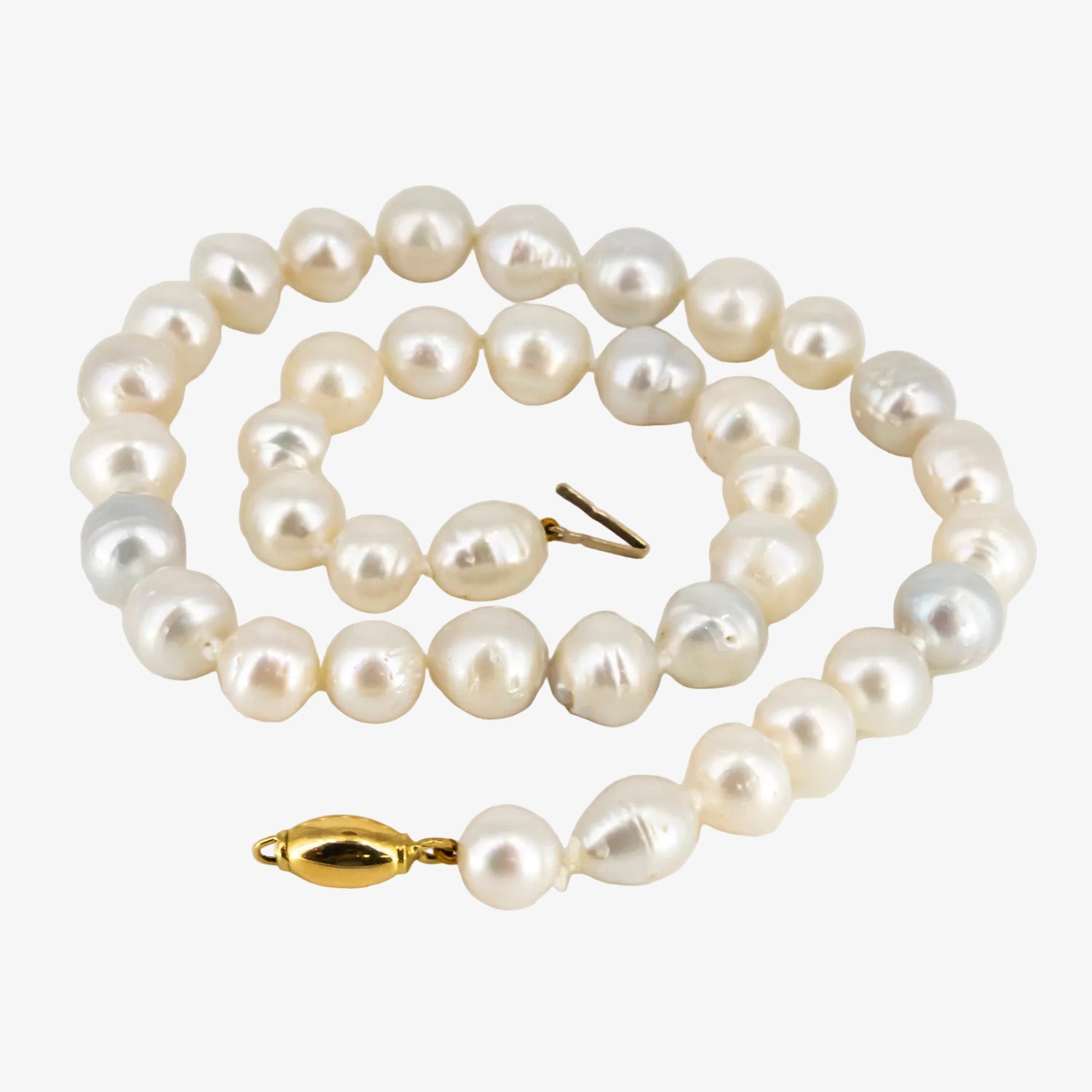 Collar de perlas australianas con broche de oro de 18 kt.